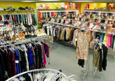 Plato's Closet. (Retail)